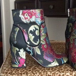 Marc Fisher Shoes - Marc Fisher Tapestry Booties Marc Fisher Shoes - Marc Fisher Tapestry Booties